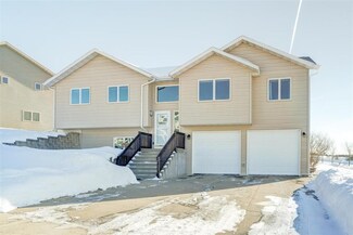 616 Trotter Dr, Mount Horeb, WI 53572