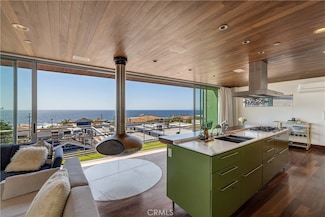 217 9th St, Manhattan Beach, CA 90266