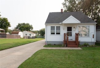 2023 13th St SW, Akron, OH 44314