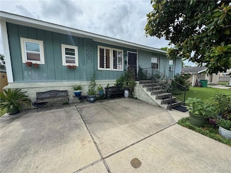 518 Diplomat St, Terrytown, LA 70056