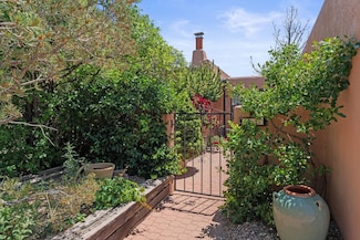 1810 Calle de Sebastian Unit H1, Santa Fe, NM 87505