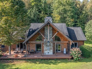 445 Greystone Dr, Richmond, VT 05477