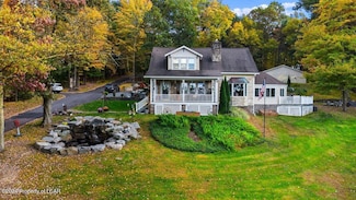 366 Overbrook Rd, Dallas, PA 18612