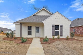901 Gemstone Dr, Brandon, MS 39042