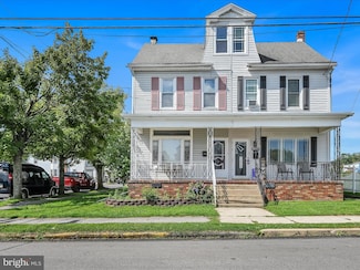 104 N 2nd St, Frackville, PA 17931