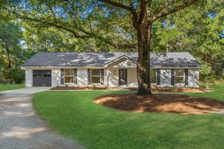 6062 Hamilton Bridge Rd, Milton, FL 32570