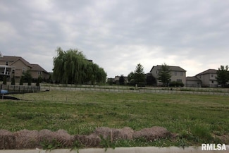 6832 N Water Oak Dr, Edwards, IL 61528