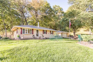 402 Delong Ave, Council Bluffs, IA 51503