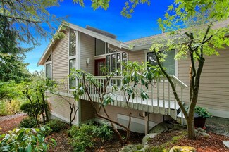 13611 SE 56th Place, Bellevue, WA 98006