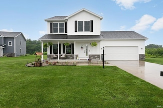 54795 Winding River Dr, Middlebury, IN 46540