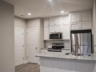 31760 W 83rd Cir, De Soto, KS 66018