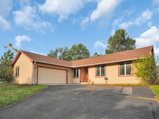 8020 Sage St, Burlington, WI 53105