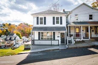 1766 W Chestnut St, Coal Township, PA 17866
