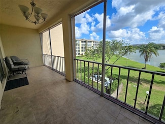 3917 Lake Bayshore Dr Unit F-307, Bradenton, FL 34205