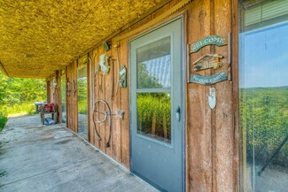 373 Longhorn Dr, Garrison, MO 65657