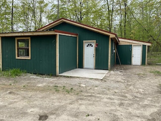 4231 Long Lake Rd, Cheboygan, MI 49721