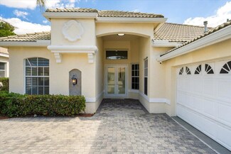 623 SW Lake Charles Cir, Port Saint Lucie, FL 34986