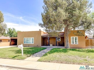 807 W Bullock Ave, Artesia, NM 88210