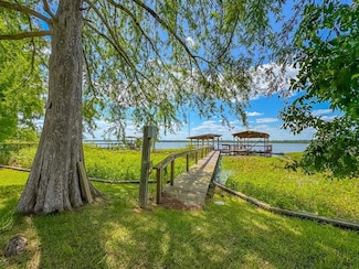 115 Lakeside Ln, Bainbridge, GA 39819
