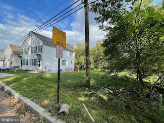 399 N Sycamore Ave, Clifton Heights, PA 19018