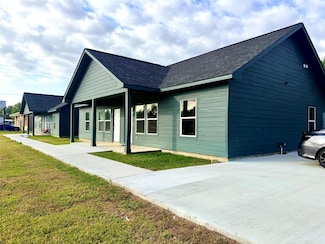 504 Ross Sterling Ave Unit B, Anahuac, TX 77514