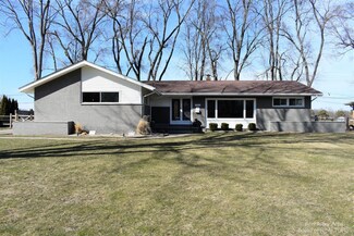 1262 Valetta Dr, Temperance, MI 48182