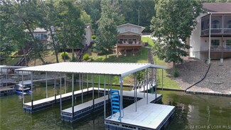 735 Dogwood Rd, Lake Ozark, MO 65049
