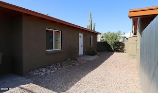 202 W Laguna St, Tucson, AZ 85705
