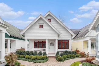 575 E Bay St Unit 2, Harbor Springs, MI 49740