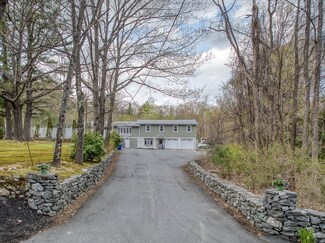51 Old City Rd, West Townsend, MA 01474