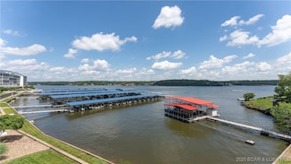 5450 Christopher Ln Unit 413, Osage Beach, MO 65065