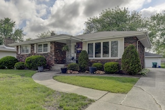 8546 Garfield Ave, Munster, IN 46321