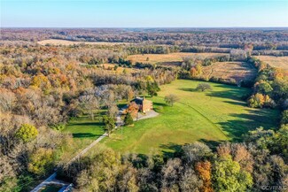 3831 River Rd W, Goochland, VA 23063