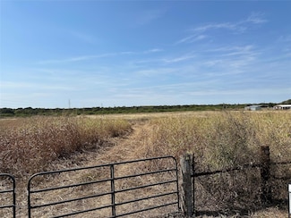 5105 Mach Rd, La Grange, TX 78945