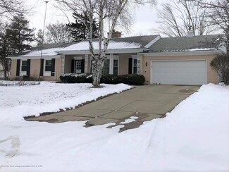 1044 Shelter Ln, Lansing, MI 48912