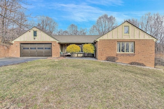 5206 Burnt Quarter Dr, Vinton, VA 24179