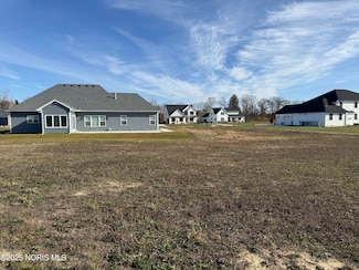 5557 Waterville Monclova Rd, Monclova, OH 43542