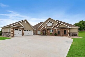 404 Eagles Landing Pkwy, Cameron, MO 64429
