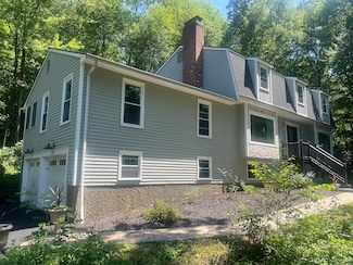 21 Field Rock Rd, Monroe, CT 06468