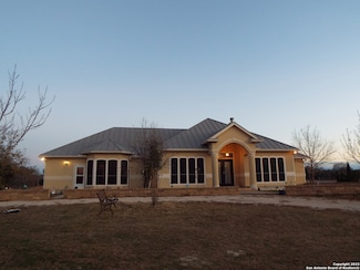 414 Shannon Ridge, Floresville, TX 78114