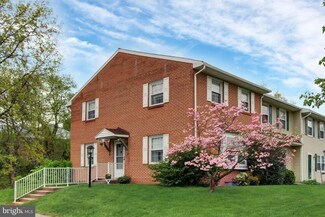 78 Fox Run Dr, York, PA 17403