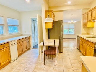 93-95 Squantum St Unit 93, Milton, MA 02186