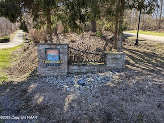 507 Mckinley Way, Smithfield Township, PA 18301