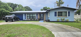 221 Riomar Dr, Port Saint Lucie, FL 34952