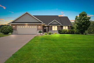 3231 Northridge Ct, Suamico, WI 54313