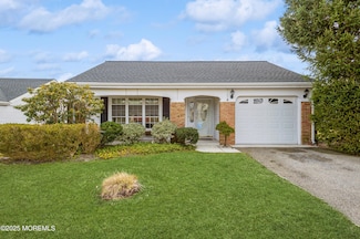 29 Woodstock Ln, Manchester, NJ 08759