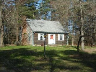 1090 Walnut Plain Rd, Rochester, MA 02770