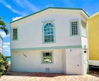 1295 Nettles Blvd, Jensen Beach, FL 34957