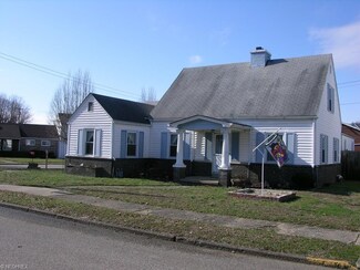 801 4th St, Saint Marys, WV 26170