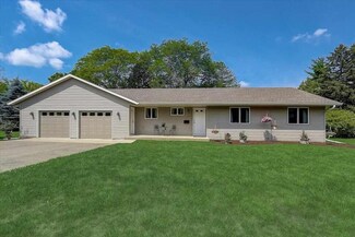 646 Dearholt Rd, Madison, WI 53711